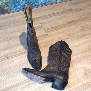 Women’s cowboy/cowgirl boots, size 5B. JB Dillon. Genuine Goat leather